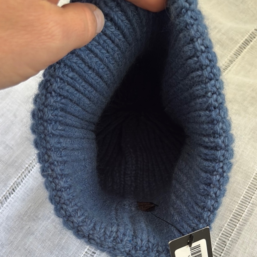 Lulu's Blue Knit Hat Classic Winter Accessory - Picture 8 of 9